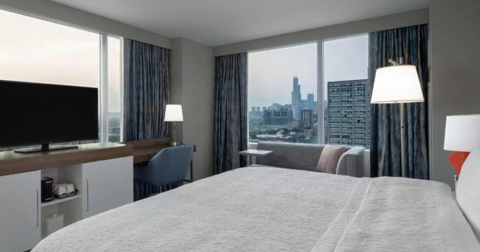 Family-Friendly Hotels Near McCormick Place: Perfect Stays for Every Traveler